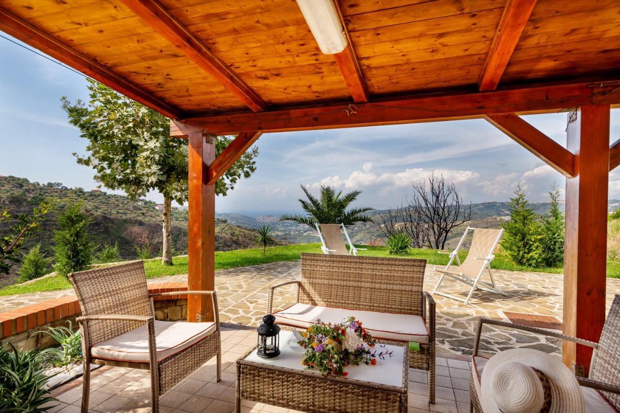 Casa Vacanza Villa Aurora Laureana Cilento Exterior photo